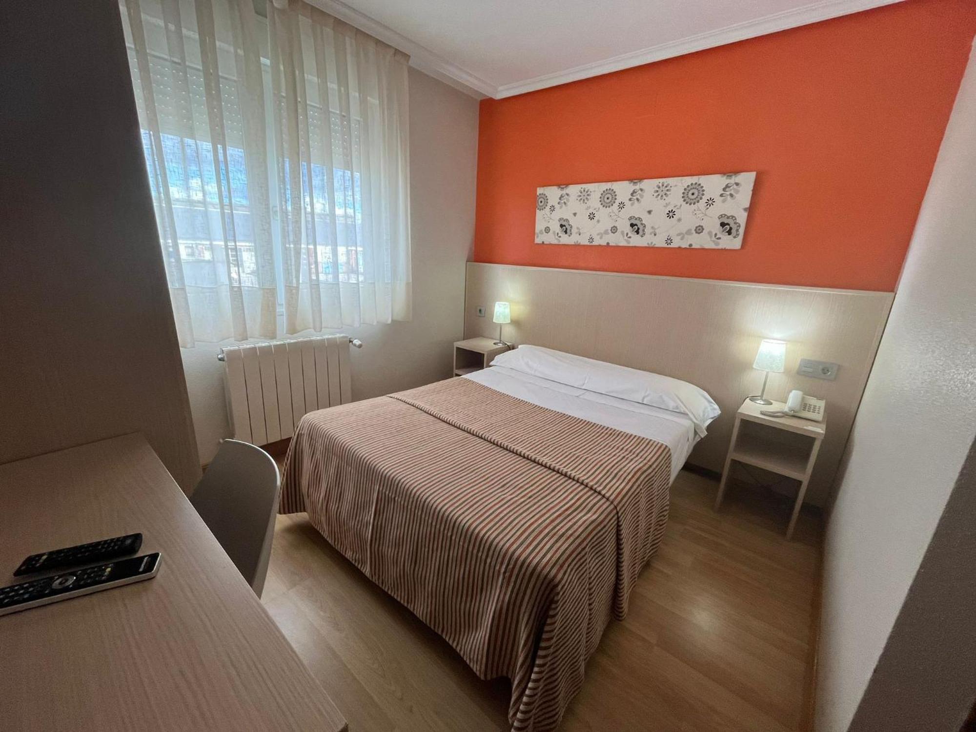 Hotel La Basilica Venta de Baños Esterno foto